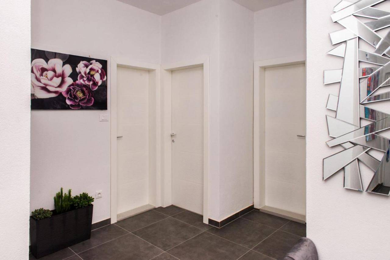 Apartment Lux Elba Kaštela Exterior foto